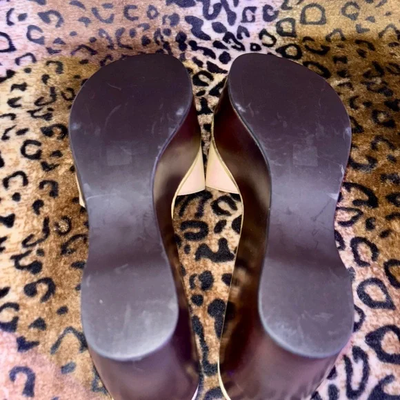 Michael Kors Women's Cream and Gold Slide Sandals - Picture 6 of 6